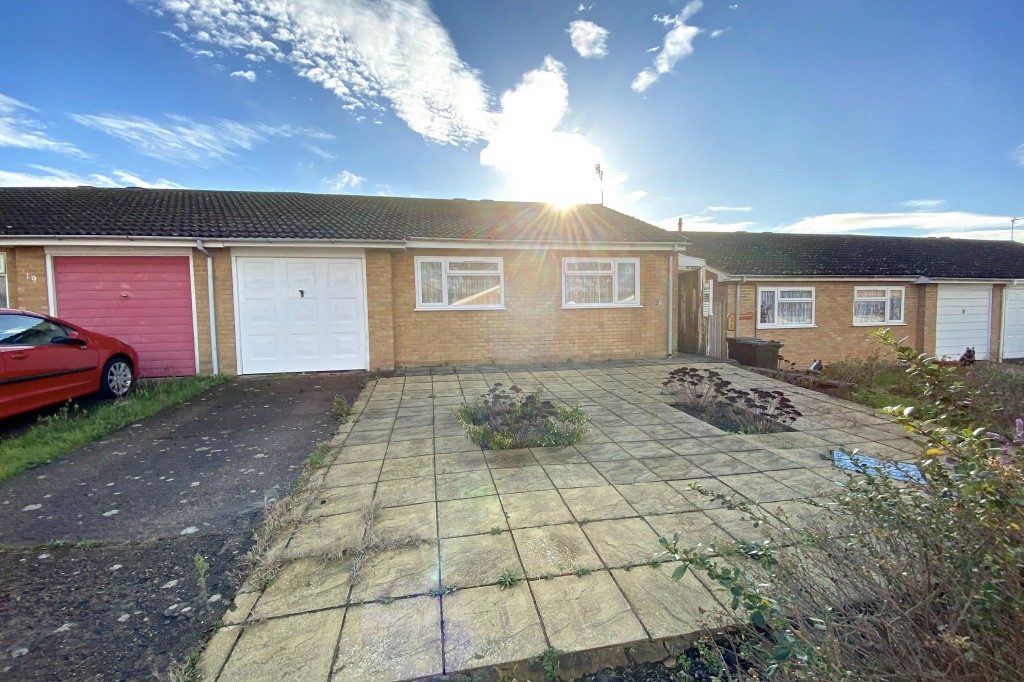Honeysuckle Close, Eastbourne, 2 bedroom, Bungalow